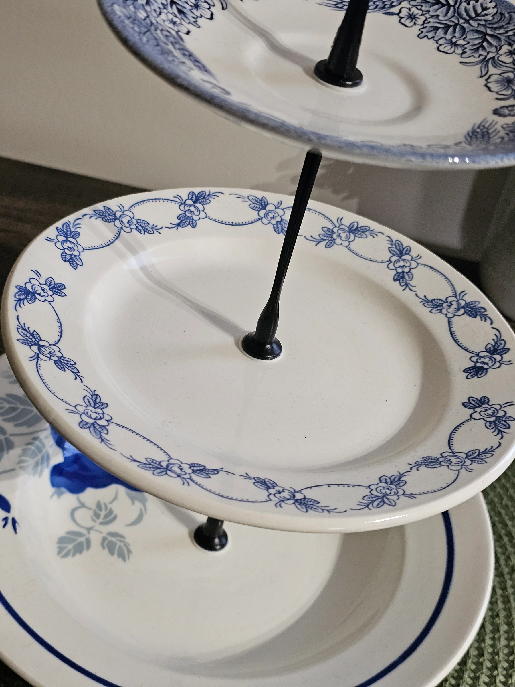 Presentation plate / blue dumb waiter – photo 5